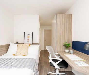 1 bedroom in a flat share to rent - Photo 5