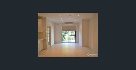 Charming Family Home in a Prime St Albans Location - Photo 2