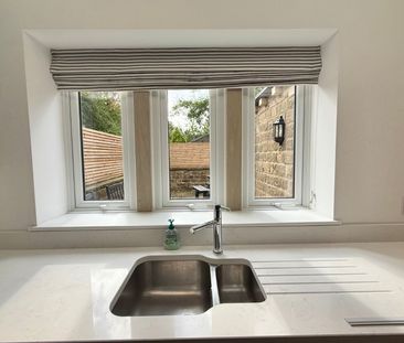 3 bedroom terraced house to rent - Photo 2