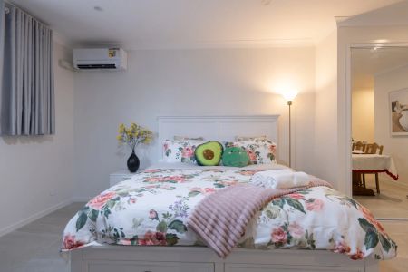 Fully Furnished Studio in the Heart of South Brisbane - Photo 4