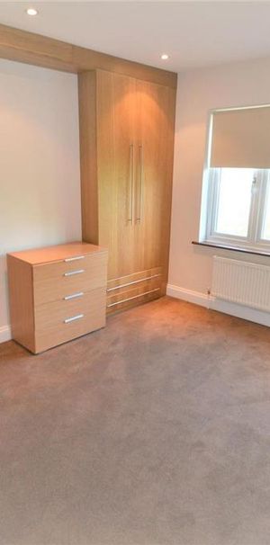 2 bedroom property to rent - Photo 1