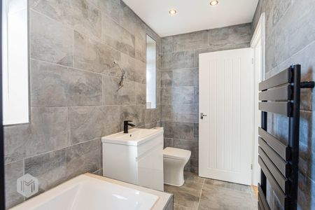 Booths Hall Grove - Photo 2