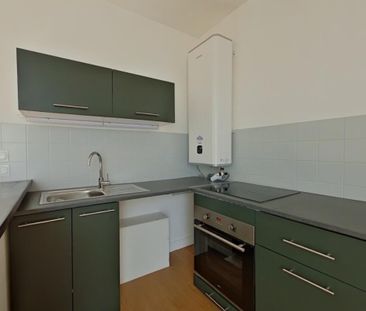 Location Appartement 3 pièces 47m² SCORBE CLAIRVAUX 86140 - Photo 4