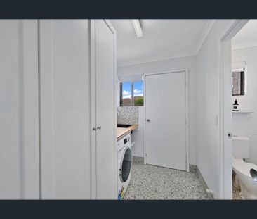 10 Mokera Street, Coral Cove, Qld 4670 - Photo 2