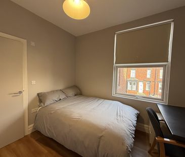 Hesketh Avenue, Kirkstall, LS5 3EU, Leeds - Photo 2