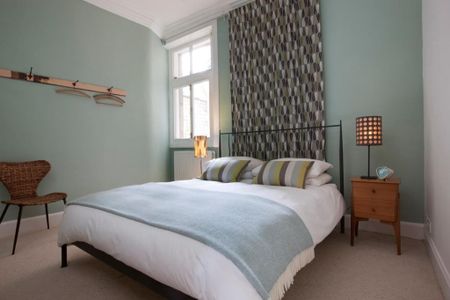 2 bedroom flat to rent - Photo 4