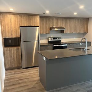 2 CH - 1 SDB - Terrebonne - $2,000 /mo - Photo 3