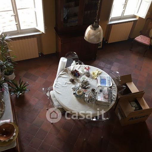 Appartamento in Affitto in Piazza del Palazzo Dipinto a Lucca - Foto 1