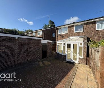 3 bedroom semi-detached house to rent - Photo 2