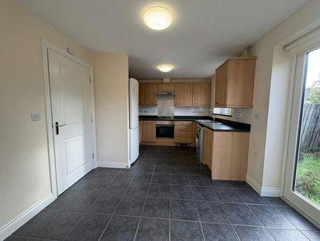 Town house to rent on - Photo 2