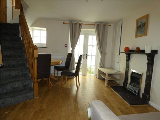 4 bedroom terraced house to rent - Photo 1