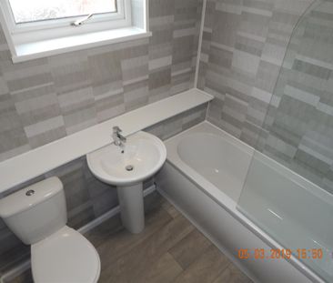 Langley Close, Matchborough - Photo 4