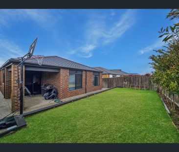 10 Pemberton Street, Mount Duneed, Vic 3217 - Photo 2