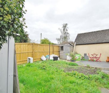 3 bedroom terraced house to rent - Photo 4