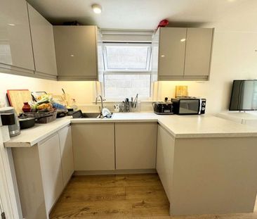 6 bed HMO working professionals in Winchester - Photo 5