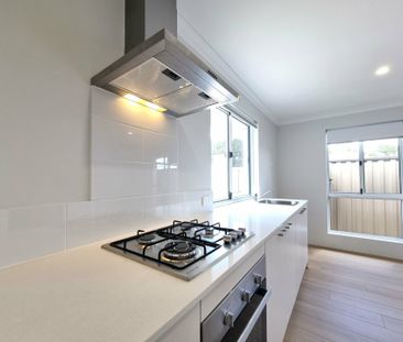 Stylish Brand New 2 Bedroom Home – Low Maintenance Living - Photo 4