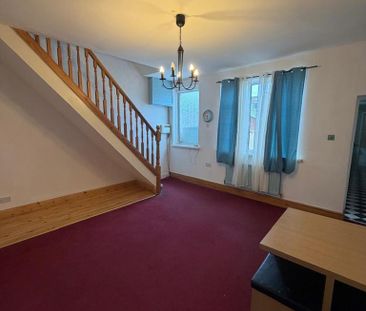 3 bedroom terraced house to rent - Photo 2