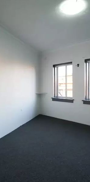 Studio with 1 bedroom & 1 bathroom - Photo 1