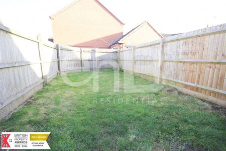 2 bedroom end of terrace house to rent - Photo 3