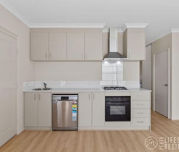 2 BED COASTAL HOME WITH GARAGE - Photo 5