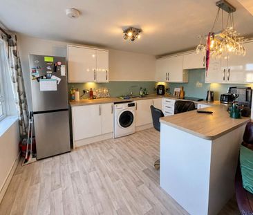 2 bedroom flat to rent - Photo 6