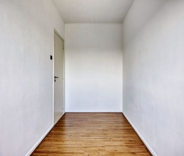 Ruim appartement met 3 slpks in het centrum van Mol ! - Photo 2