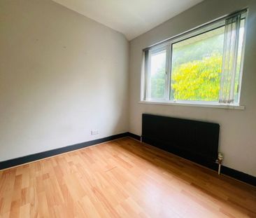 18 Meyrick Park, Belfast BT14 6PD - Photo 5