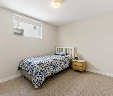 Wake Up & Smell the Coffee — Furnished Living in the Heart of Wembley - Photo 6