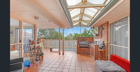 Huge Home with Swimming Pool! - Photo 4