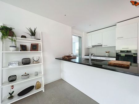 3 ½ ROOMS LUMINOUS – On the attic! - Photo 5