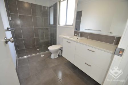 3 BED TOWNHOUSE FOR RENT (BREAK LEASE) - Photo 5