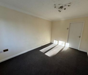 2 bedroom semi-detached house to rent - Photo 4