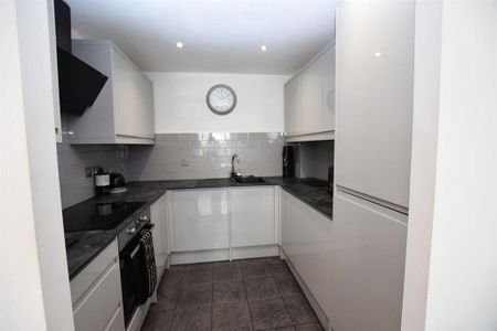 2 bedroom apartment to rent - Photo 2
