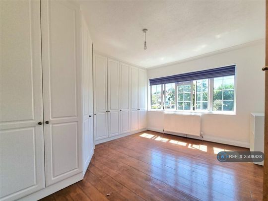 5 bedroom semi-detached house to rent - Photo 1