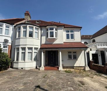3 bedroom flat to rent - Photo 3