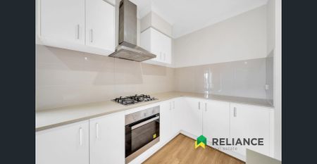 Stunning Family Home in Prime Point Cook Location!! - Photo 3