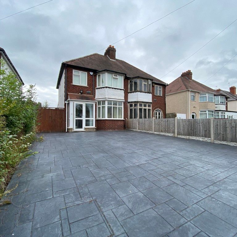 Stafford Road, Oxley, Wolverhampton - Photo 1