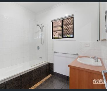 Spacious Updated Family Home In Newtown - Photo 1