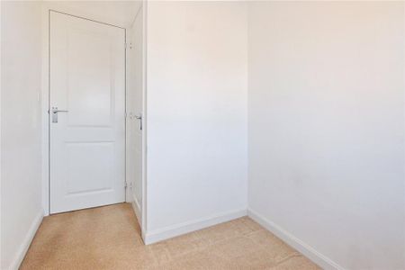 3 bedroom end of terrace house to rent - Photo 5