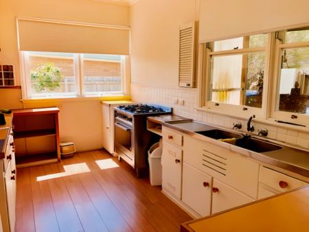 4 Bed, 2 Bath - Photo 3