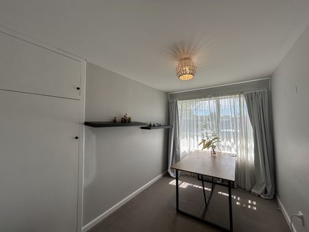 Cul-de-Sac Living Awaits! - Photo 3