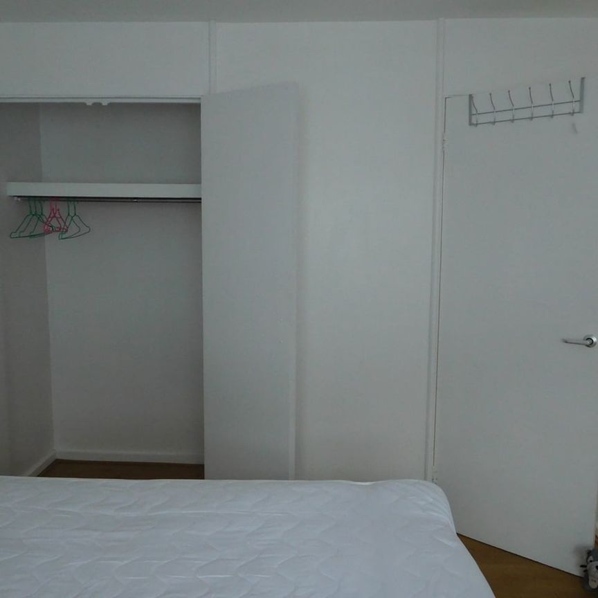 3 Bed Terraced House, Hazel Way, SE1 - Photo 1