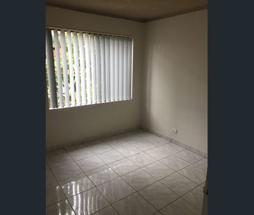 Fully Tiled on 2nd Floor.... - Photo 4