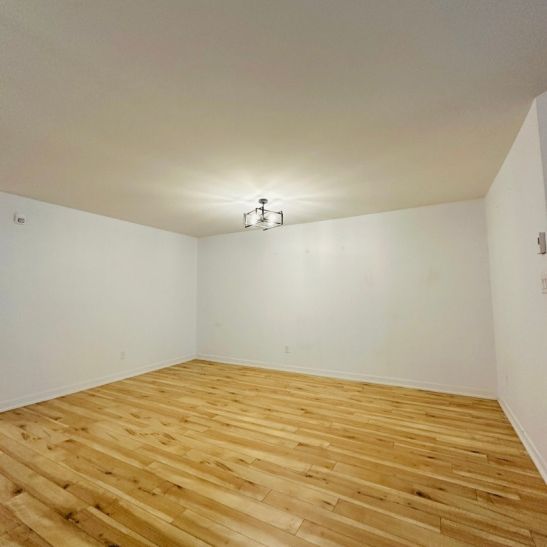 Appartement à louer - Brossard (Noms de rues (L)) Appartement à louer - Brossard (Noms de rues (L)) - Photo 1