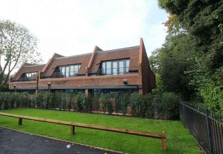 Liston House, Cromwell Gardens, Marlow, SL7 - Photo 3