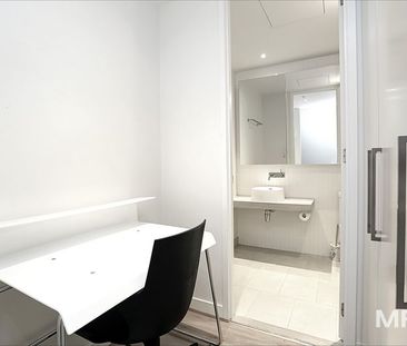 505/118 A'Beckett Street, Melbourne - Photo 2