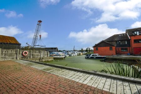 Horning - Photo 3