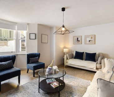 Sharsted Street - Photo 2