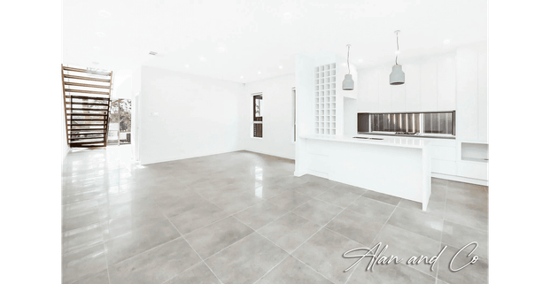 Parkside Perfection – Modern Four-Bedroom, Three-Bathroom Family Home in Prime Greystanes Location - Photo 1