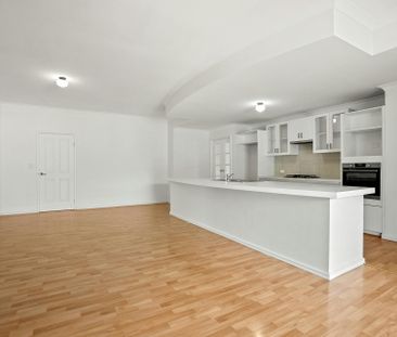 Coastal Charm in Wannanup – Spacious Family Living - Photo 5